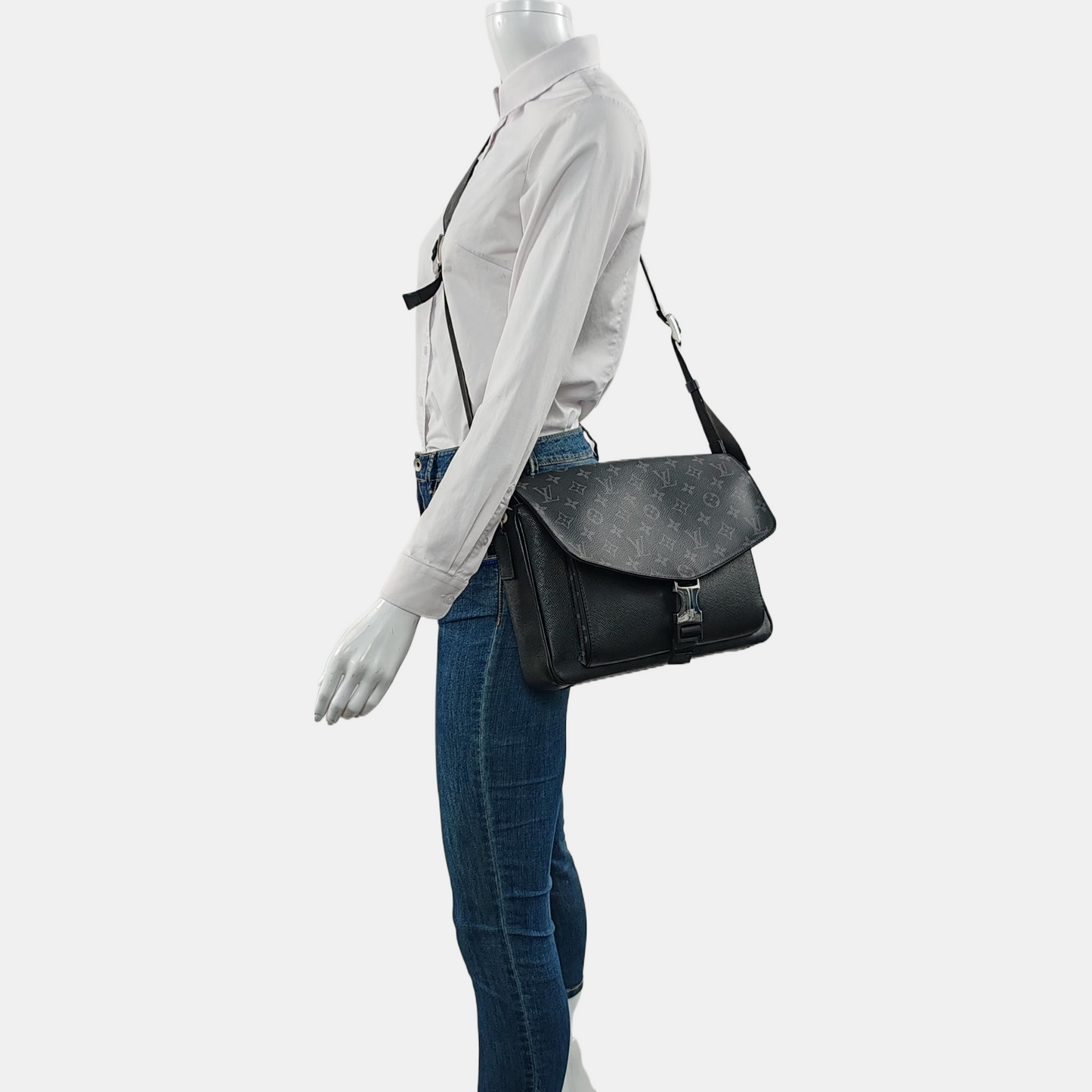 LOUIS VUITTON TAIGARAMA Black Coated Canvas Monogram Tote Shoulder Bag with Silver Hardware-(SKU)-965640486