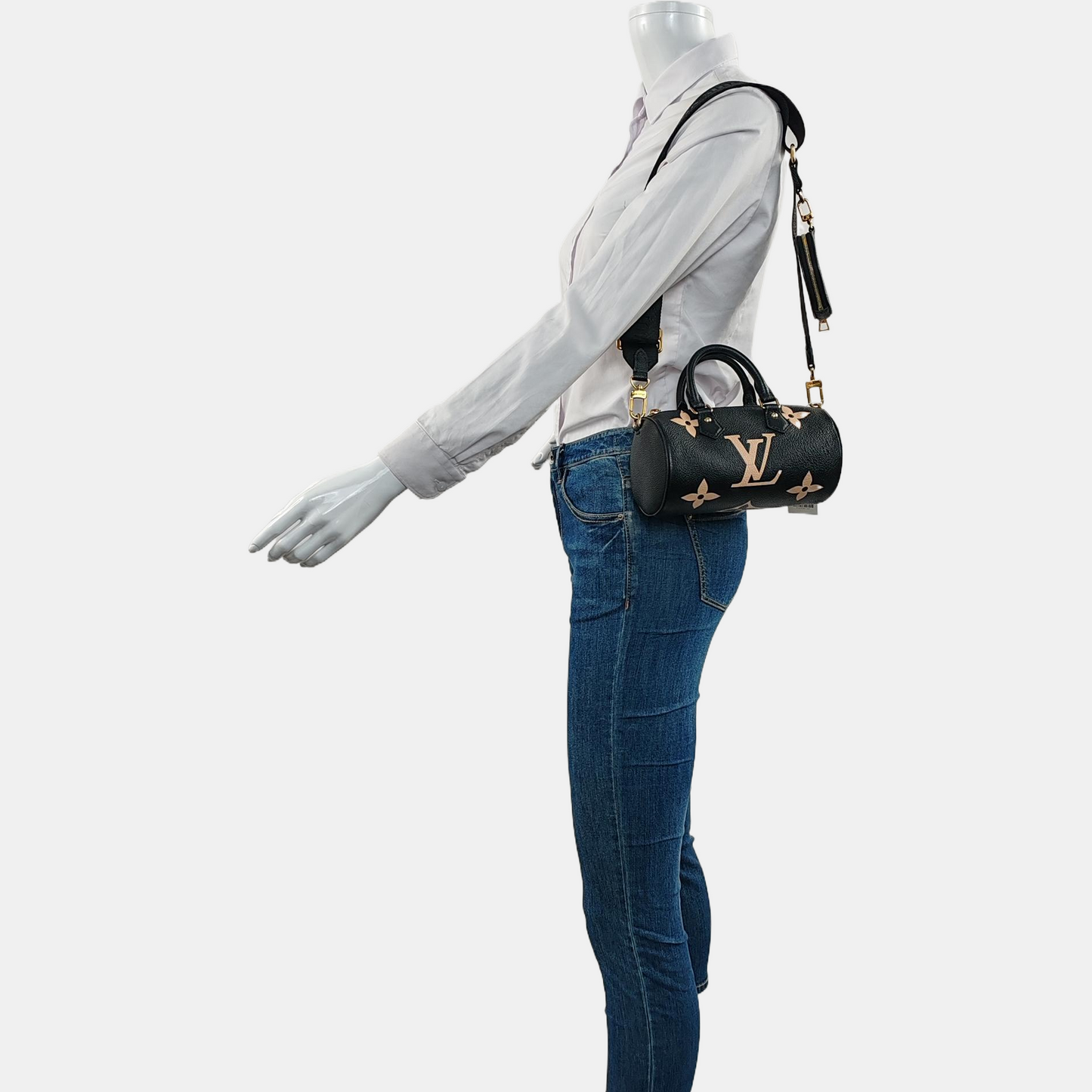 LOUIS VUITTON PAPILLON BB Black Calfskin Monogram Papillon Crossbody Shoulder Bag Handbag with Removable Strap Gold Hardware Detachable Pouch-(SKU)-966336754