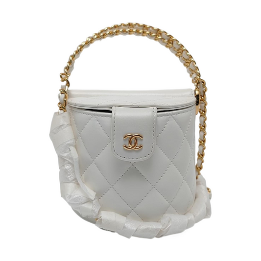 CHANEL ROUND VANITY white lambskin quilted diamond pattern crossbody bag shoulder bag gold hardware-(SKU)-966962646