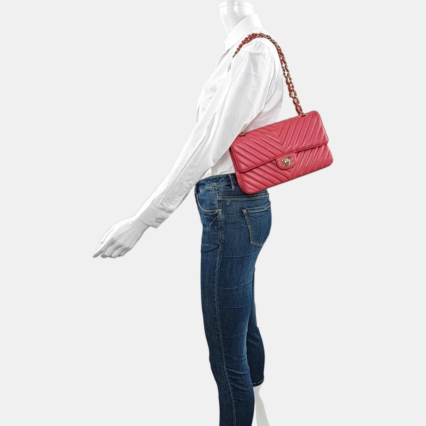 CHANEL CLASSIC FLAP Medium-sized Pink Lamb Skin Quilted V Pattern Crossbody Bag Shoulder Bag 24 Clasp Golden Hardware-(SKU)-967790368