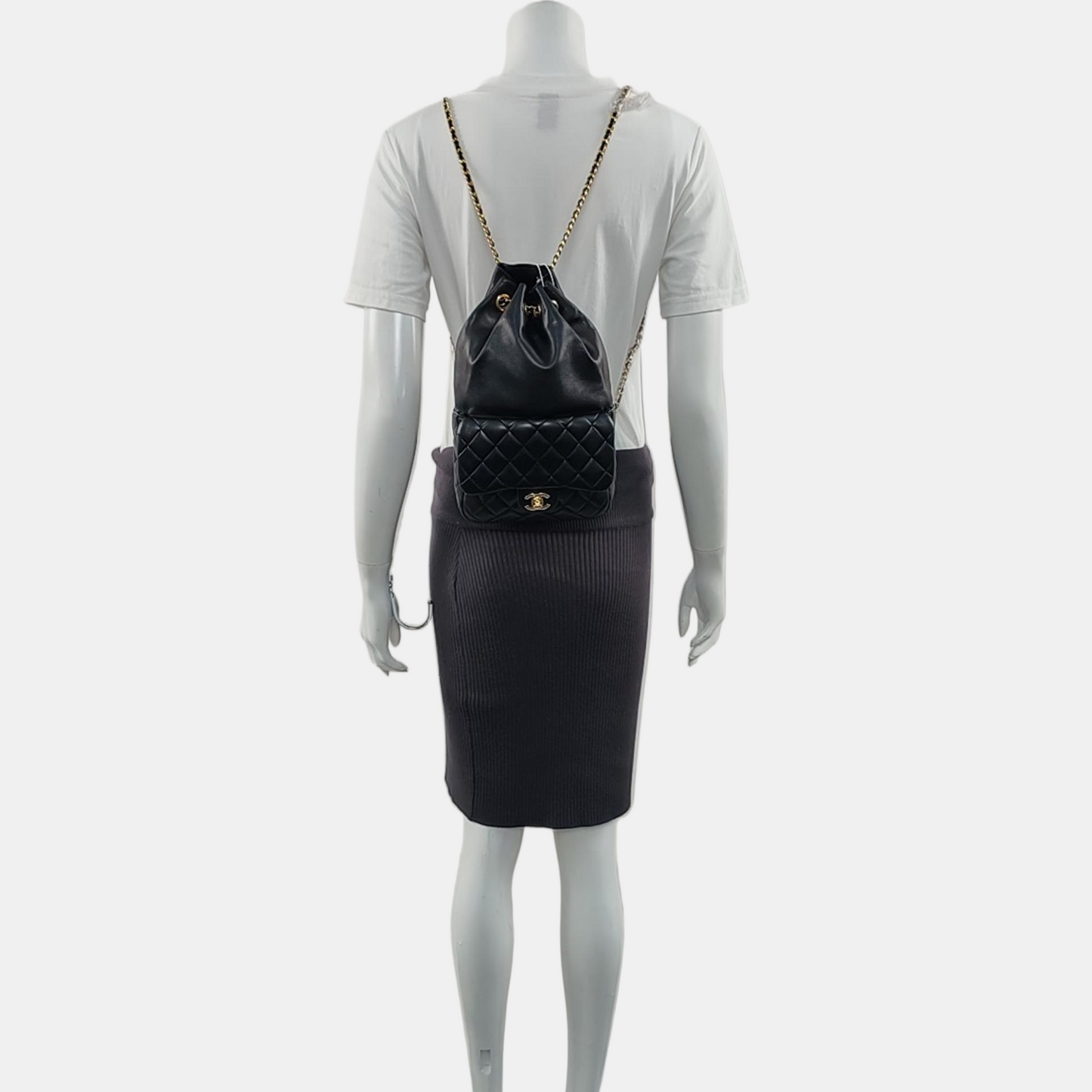 CHANEL IN SEOUL Small Size Black Lamb Leather Quilted Backpack Gold Hardware 21 Clasp-(SKU)-961468828