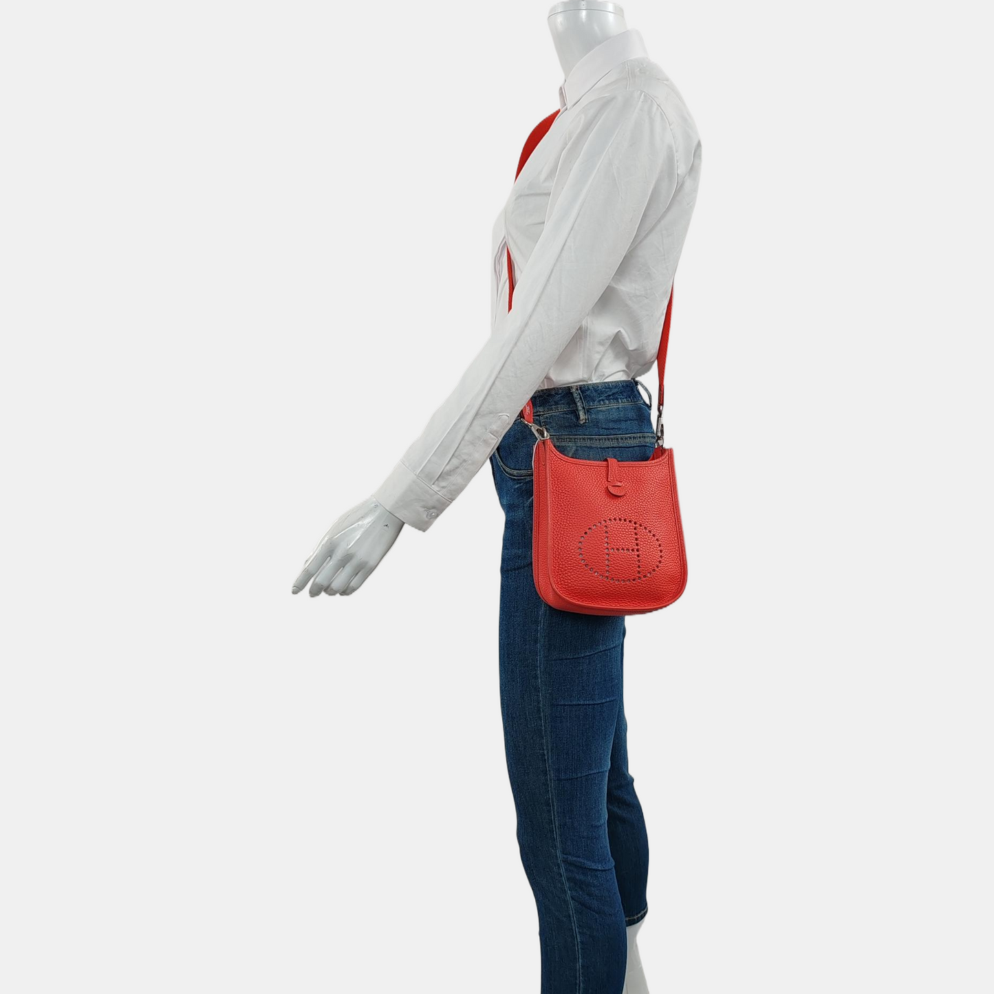 HERMÈS Evelyne TPM Vermilion Clemence Leather Cutout Evelyne Crossbody Shoulder Bag with Removable Strap Gold Hardware C-(SKU)-968761133
