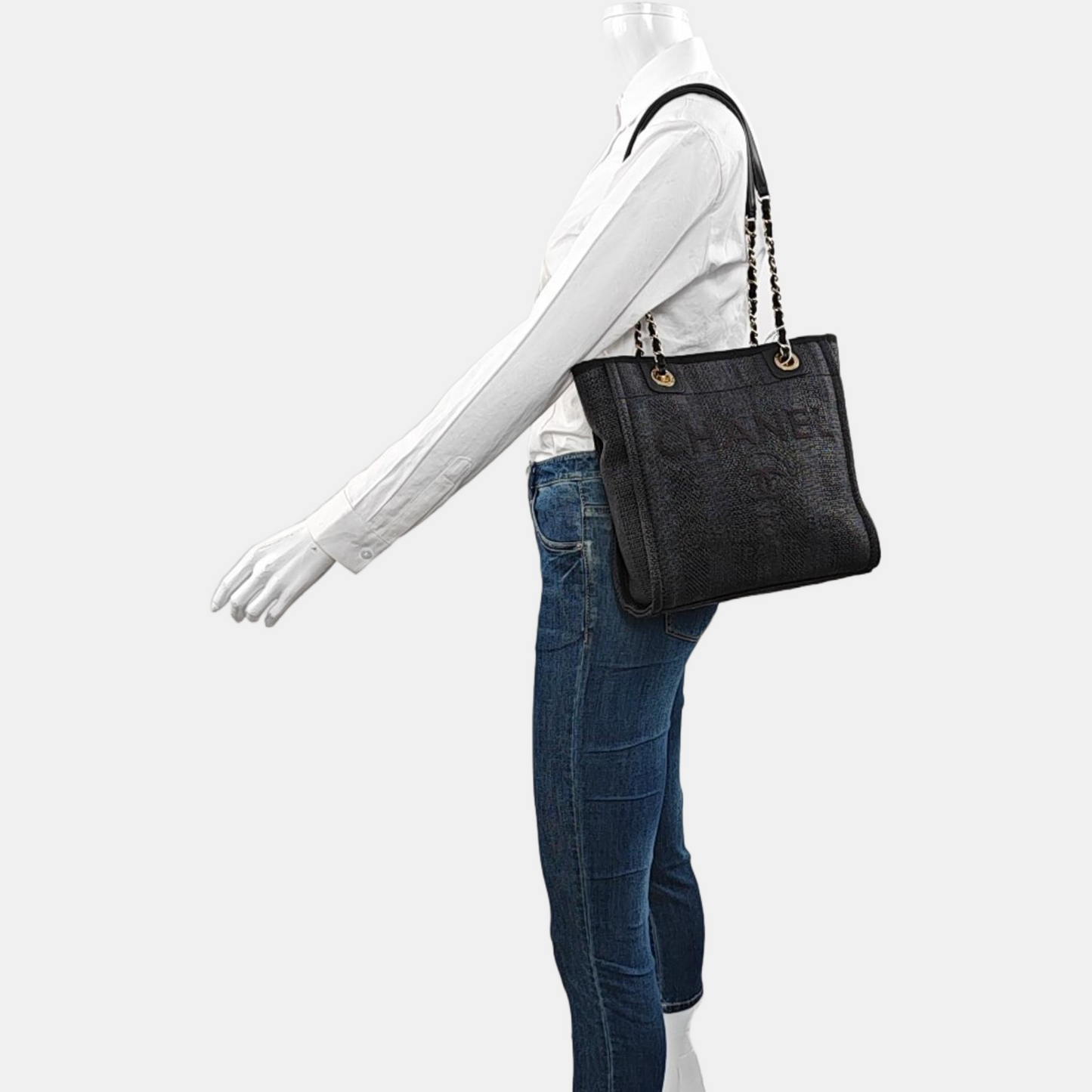 CHANEL DEAUVILLE Black Canvas Single Shoulder Bag Gold Hardware 29 Clasp-(SKU)-970344417
