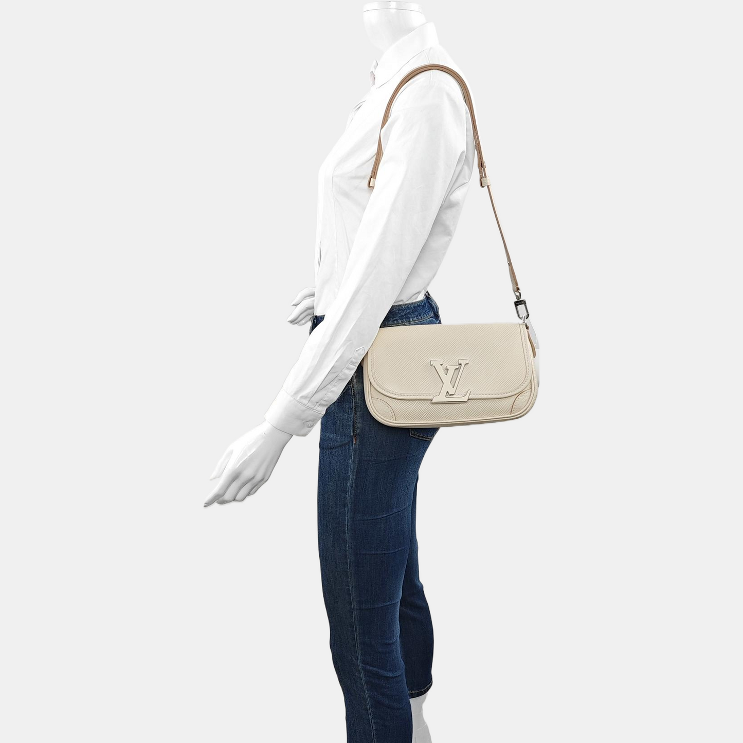 LOUIS VUITTON BUCI White EPI Leather Water Ripple Shoulder Bag, Tote Bag with Detachable Strap, Silver Hardware-(SKU)-971019920