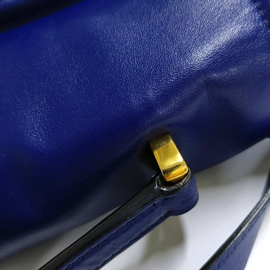 Miu Miu Blue cowhide crossbody, handbag, shoulder bag Golden hardware Removable shoulder strap-(SKU)-947569134