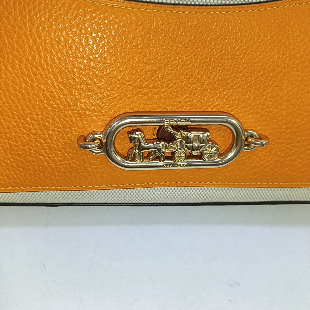 COACH 26 Khaki Canvas Carriage Crossbody Bag Single Shoulder Bag Tote Bag Golden hardware shoulder straps-(SKU)-941737076