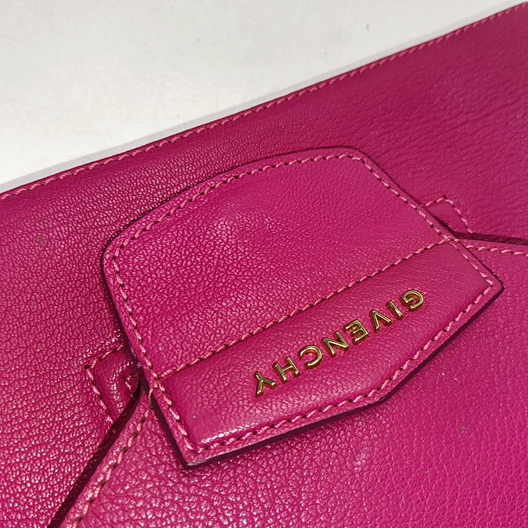 GIVENCHY Fuchsia Leather Clutch Golden hardware-(SKU)-942770885