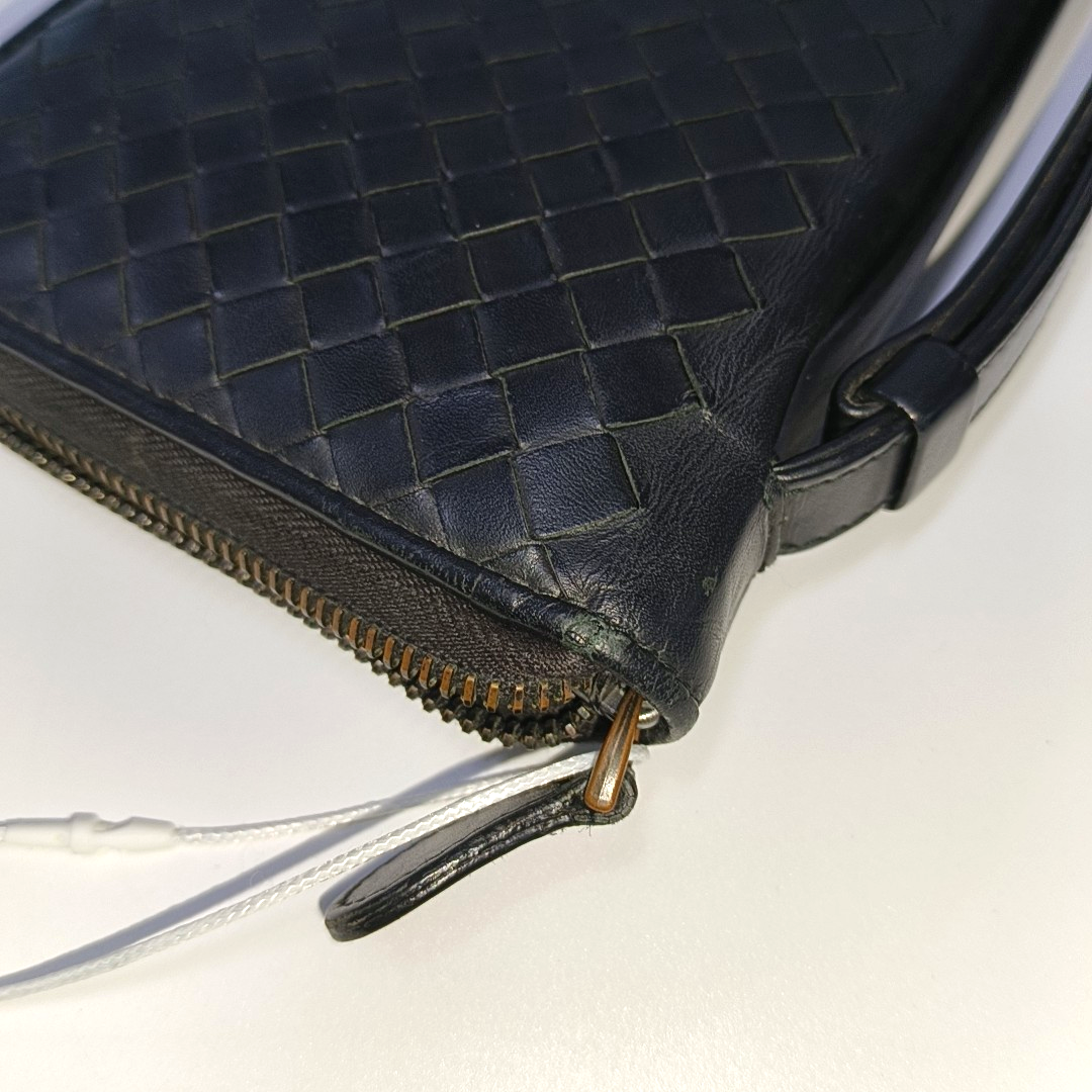 BOTTEGA VENETA Black Cowhide Woven Wallet Black hardware-(SKU)-932935096