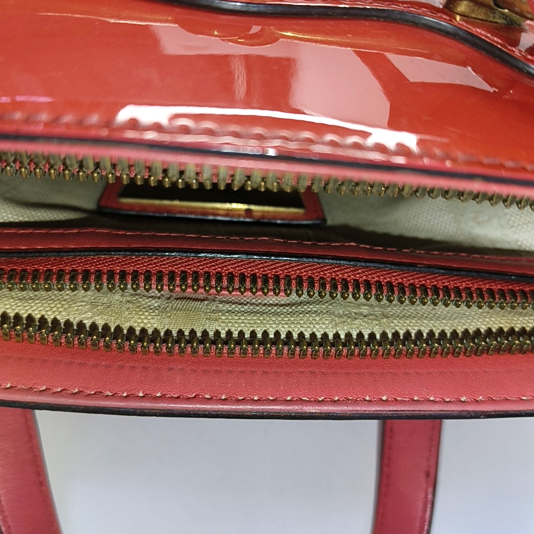 GUCCI Horsebit Chain Red Patent Leather Horsebit Shoulder and Handbag Golden hardware Removable shoulder strap-(SKU)-954143882