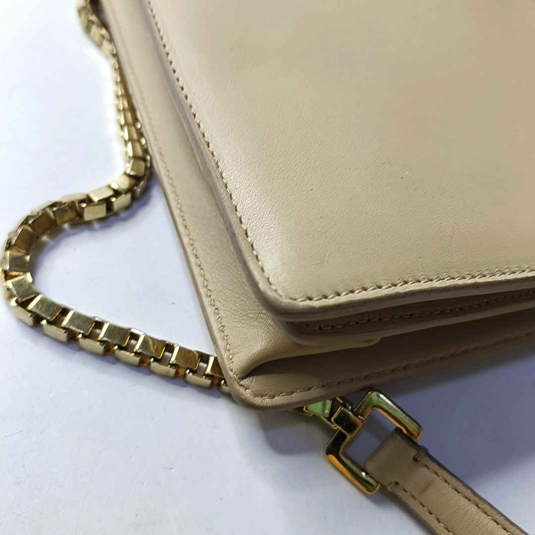 FERRAGAMO Thalia Khaki Calf Leather Crossbody Shoulder Bag Golden hardware Removable shoulder strap-(SKU)-943501059