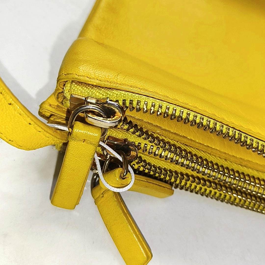 CELINE TRIO Small size Orange Cowhide Crossbody Single Shoulder Bag Golden hardware-(SKU)-959742299