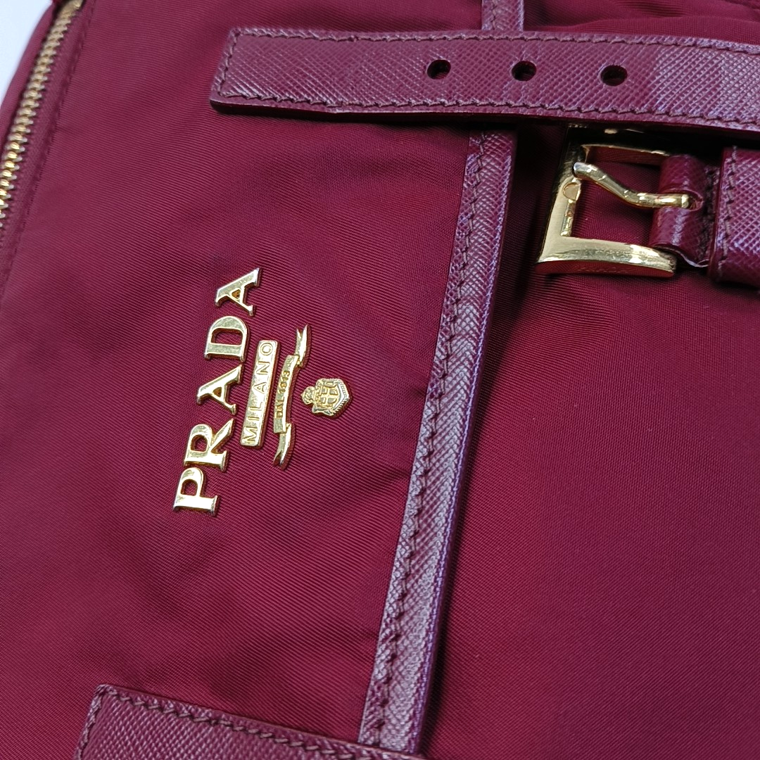 PRADA Vela Messenger Bag Red Nylon Cross Grain Single Shoulder Crossbody Golden hardware Removable shoulder strap-(SKU)-957669142