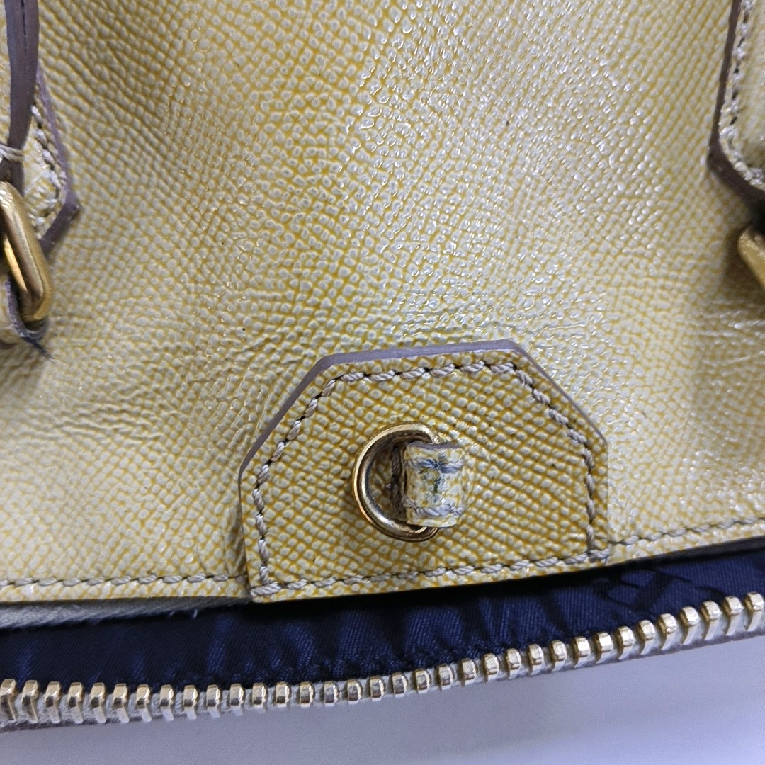 BURBERRY Khaki cowhide embossed handbag Golden hardware-(SKU)-953577933