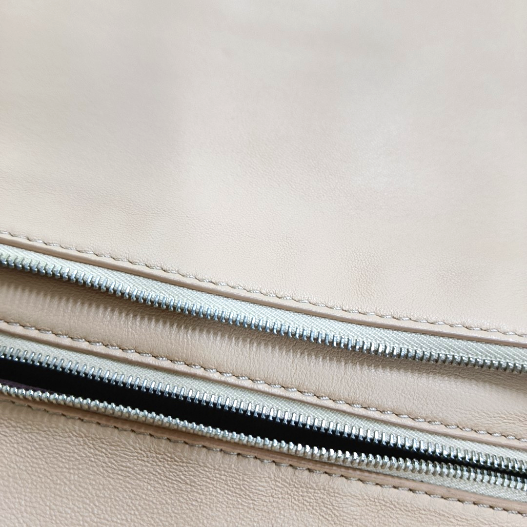 CELINE TRIO Light Pink Sheepskin Clutch Silver Hardware-(SKU)-947141136