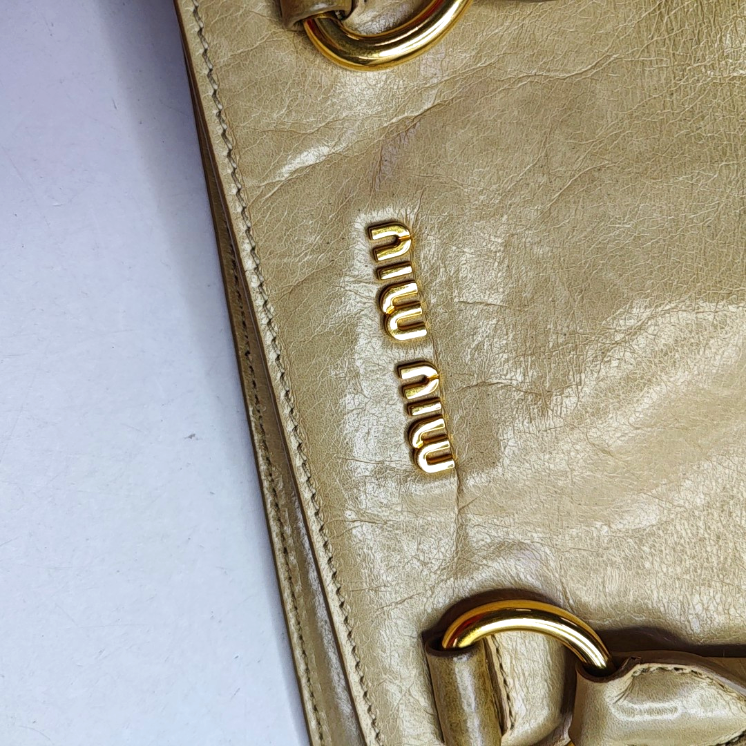 Miu Miu Tote bag Yellow Cowhide Single Shoulder Handbag Crossbody Bag Golden hardware Removable shoulder strap-(SKU)-958319831