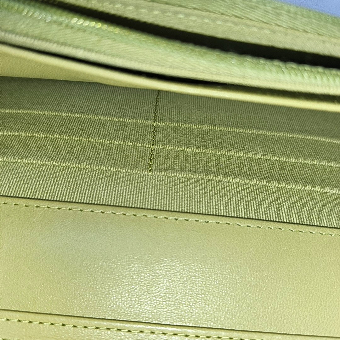 CHANEL WOC Yellow Green Lamb Skin Quilted Single Shoulder Bag Crossbody Bag Golden Hardware-(SKU)-966293271