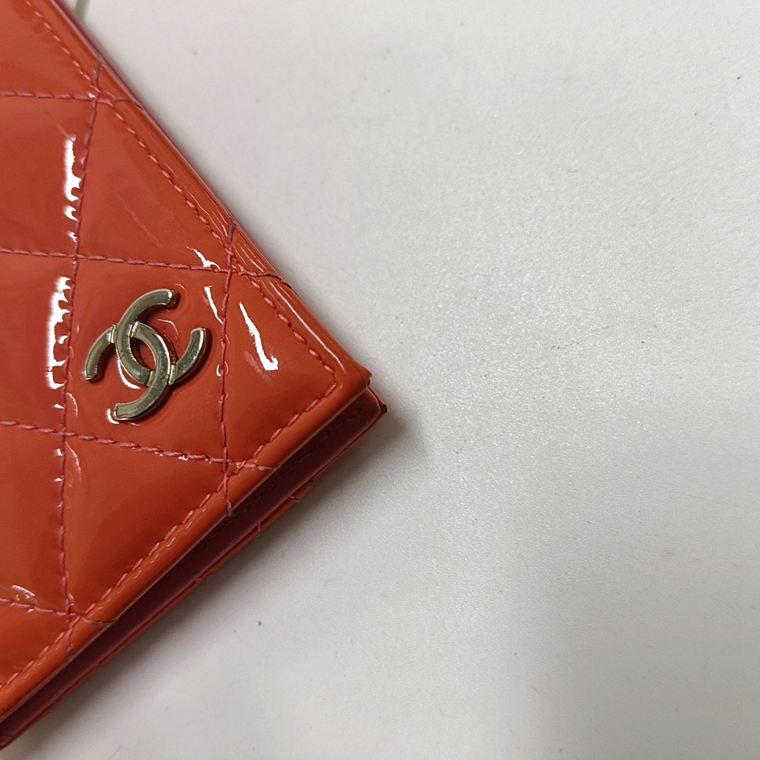 CHANEL Tangerine-Pink Patent Leather Diamond Quilted Card Holder Silver Hardware 21nan-(SKU)-959930843