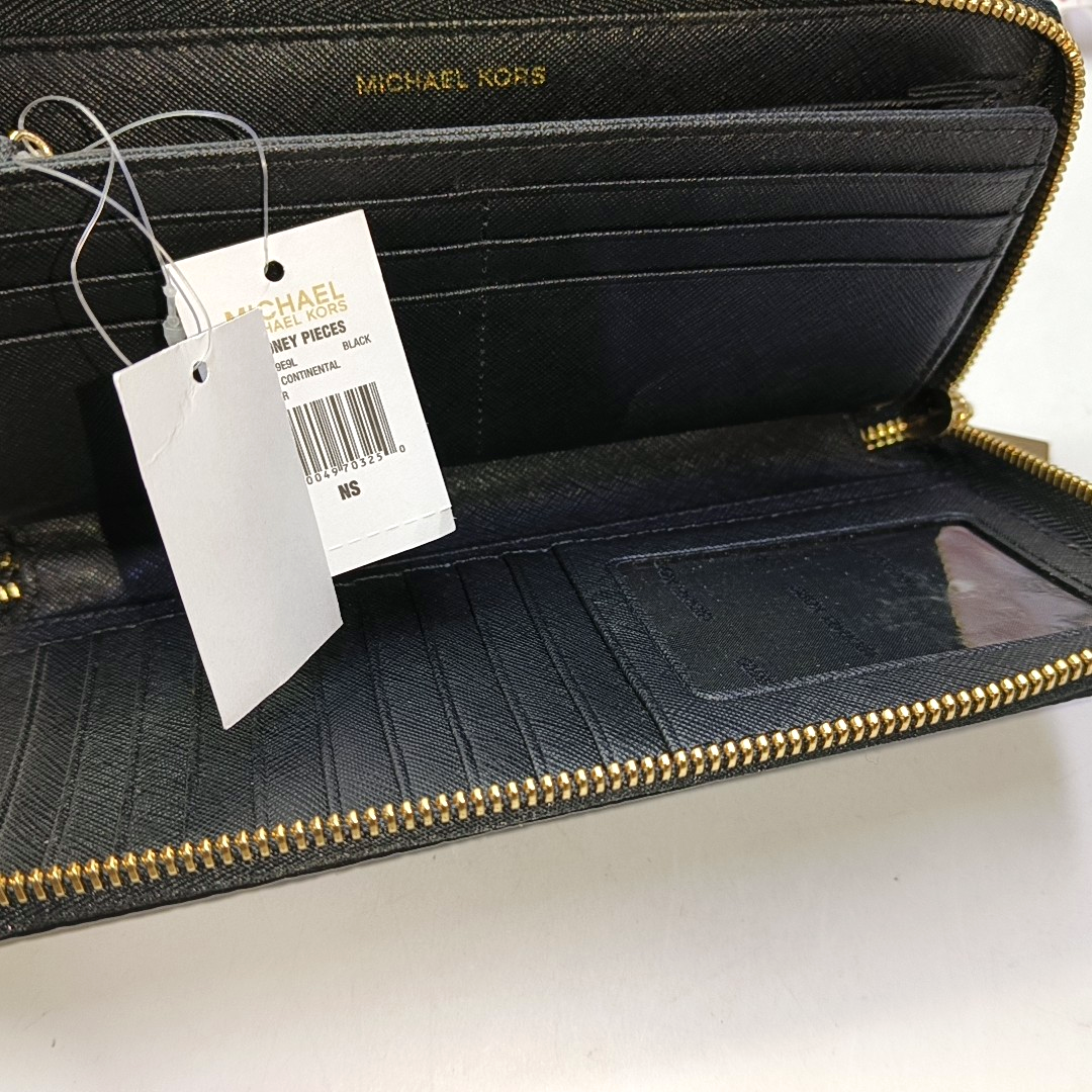 MICHAEL KORS Black Leather Wallet Golden hardware-(SKU)-942270636