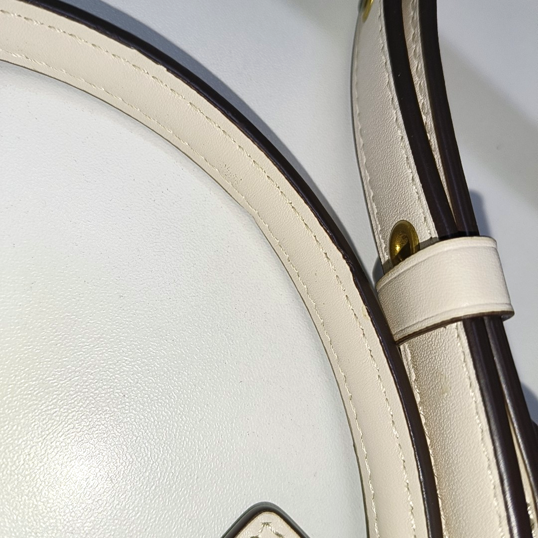 COACH COURIER White leather rivet patchwork single shoulder bag crossbody Golden hardware Removable shoulder strap-(SKU)-13839897