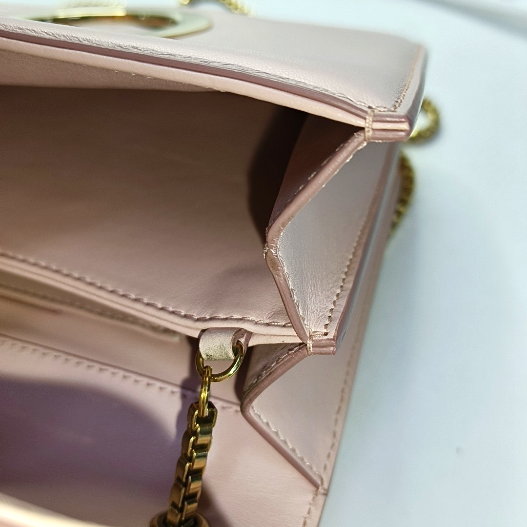 FERRAGAMO Thalia Light Pink Leather Crossbody Bag Single Shoulder Bag Golden hardware-(SKU)-951994003