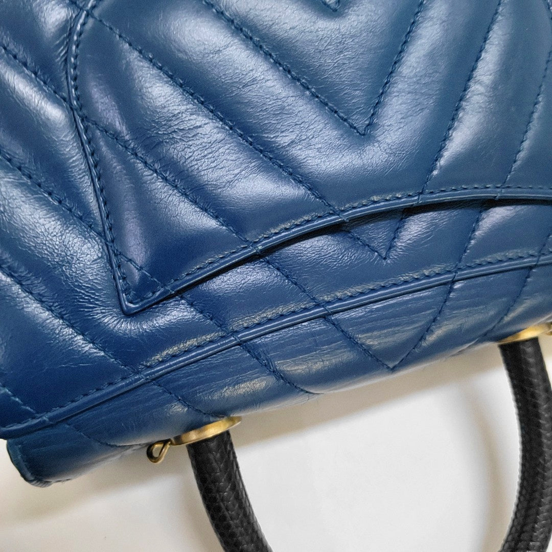 CHANEL COCO HANDLE Medium Size Blue Calfskin Quilted V Pattern Single Shoulder Bag with Gold Hardware 25 Compartments Removable Shoulder Strap-(SKU)-965602661