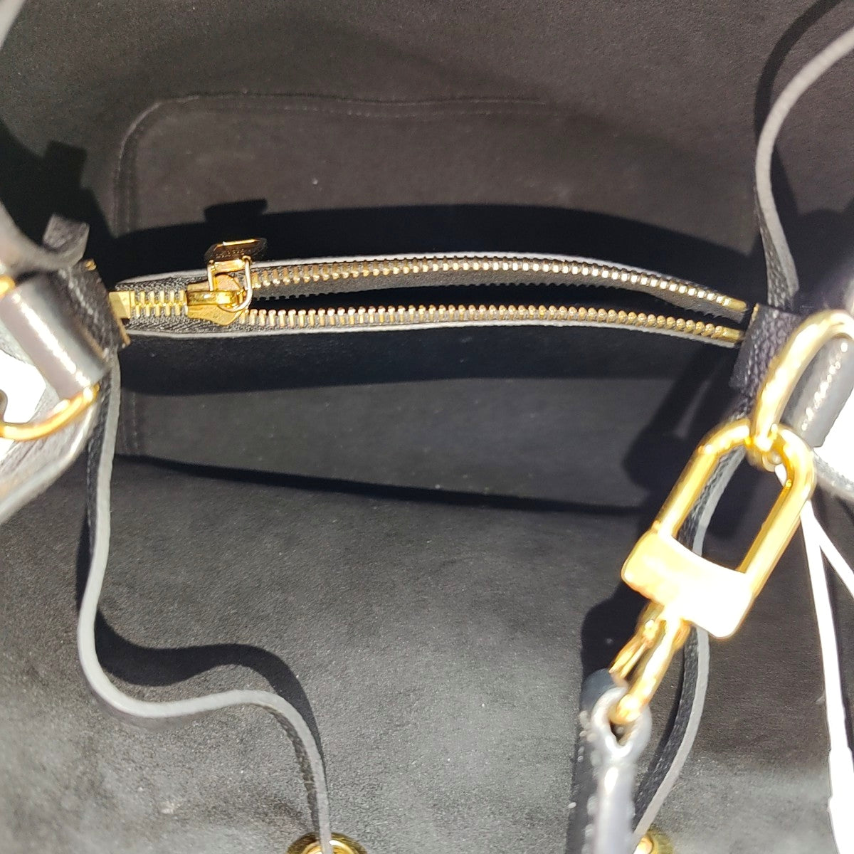 LOUIS VUITTON NÉONOÉ Medium Black Leather Monogram Vernis Bucket Bag Shoulder Bag Crossbody Handbag with Gold Hardware and 2 Detachable Straps-(SKU)-971352103