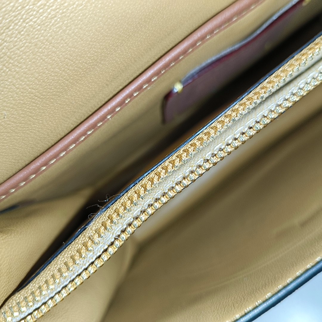 COACH BEAT Beige Fabric Stud Single Shoulder Bag Crossbody Bag Golden hardware shoulder straps-(SKU)-13839887
