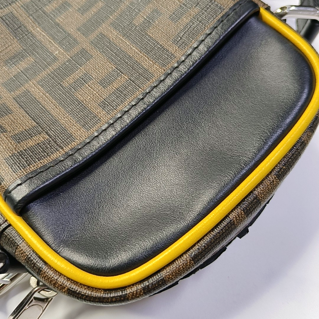 FENDI Small size Black Coated Canvas Single Shoulder Bag Golden hardware-(SKU)-945422006