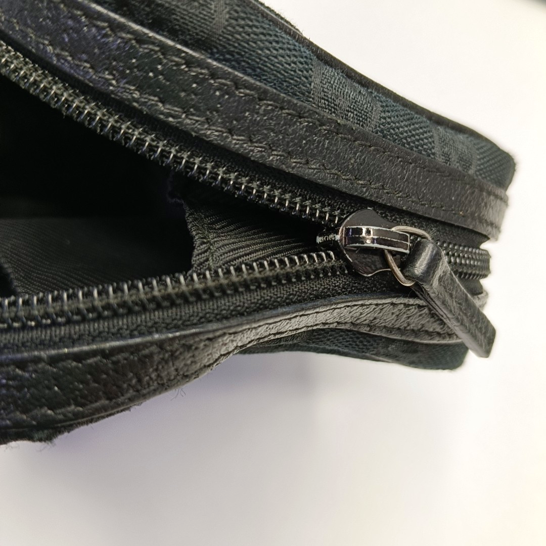 GUCCI Camera Bag Black canvas monogram handbag Black hardware-(SKU)-952266116