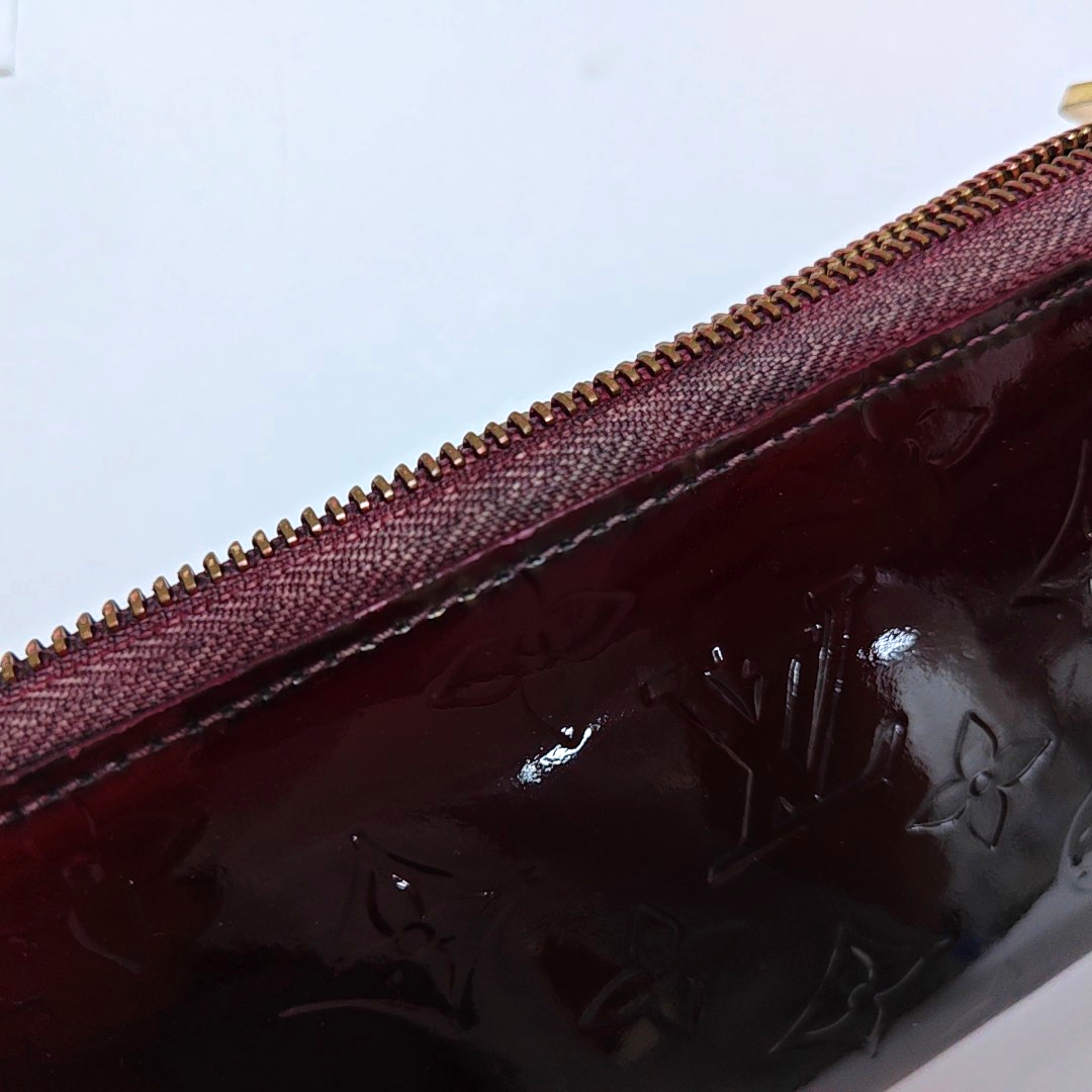 LOUIS VUITTON Burgundy Patent Leather Embossed Wallet Golden hardware-(SKU)-951021477