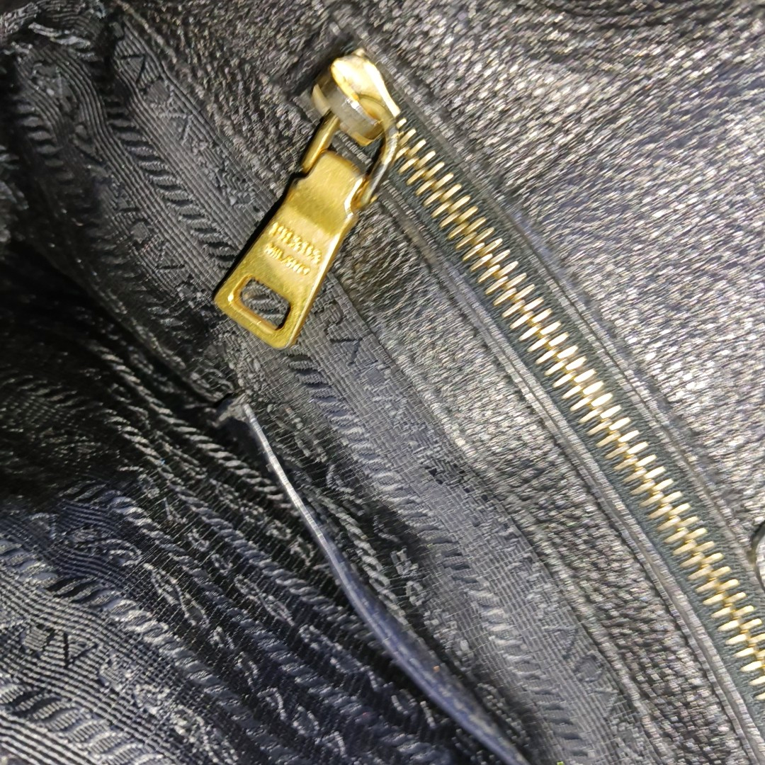 PRADA Tote bag Black Leather Handbag Crossbody Shoulder Bag Golden hardware-(SKU)-932708963