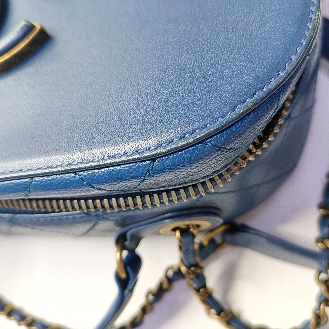 CHANEL COCO CURVE Blue Calfskin Quilted Matelassé Shoulder Bag Handbag Crossbody Bag Golden Hardware 23 Clasp-(SKU)-968038724