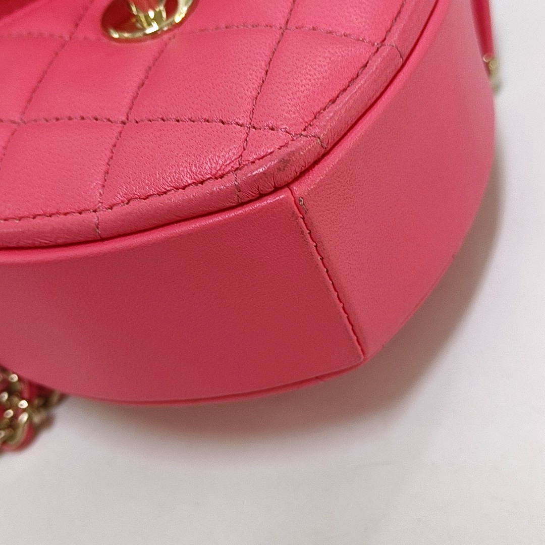 CHANEL HEART Pink Calfskin Quilted Shoulder Bag Crossbody Bag with Gold Hardware, 32 Clasp-(SKU)-953114466