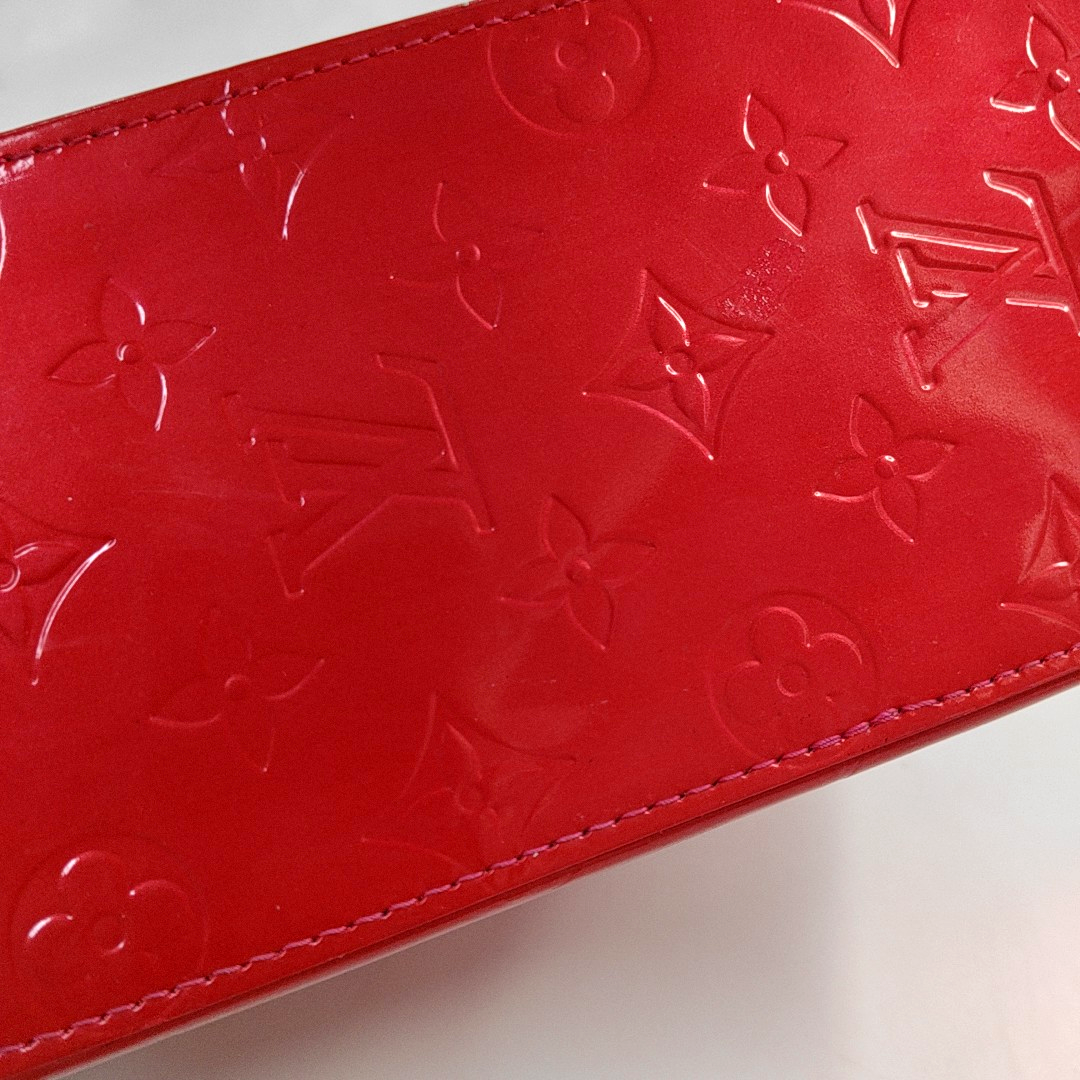 LOUIS VUITTON READE Small size Red Patent Leather Embossed Handbag Golden hardware-(SKU)-943110469