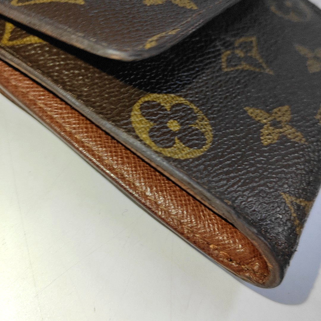 LOUIS VUITTON LUDLOW Brown coated canvas vintage wallet Golden hardware-(SKU)-938172821