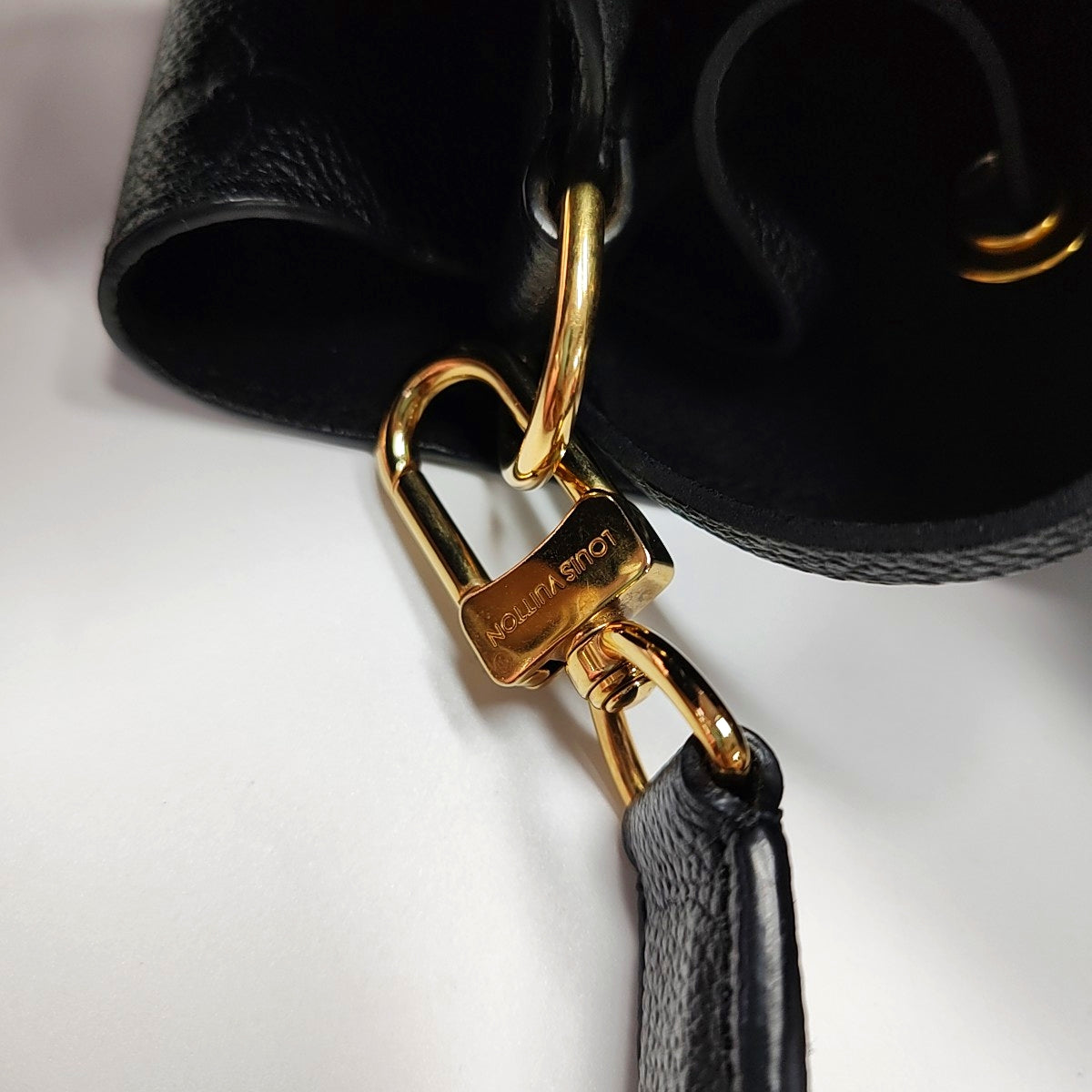 LOUIS VUITTON NÉONOÉ Medium Black Leather Monogram Vernis Bucket Bag Shoulder Bag Crossbody Handbag with Gold Hardware and 2 Detachable Straps-(SKU)-971352103