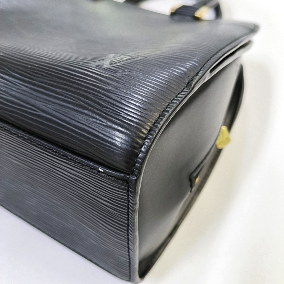 LOUIS VUITTON PONNEUF Small size BlackEPI牛皮水波纹Handheld包 Golden hardware Vintage model-(SKU)-955324453