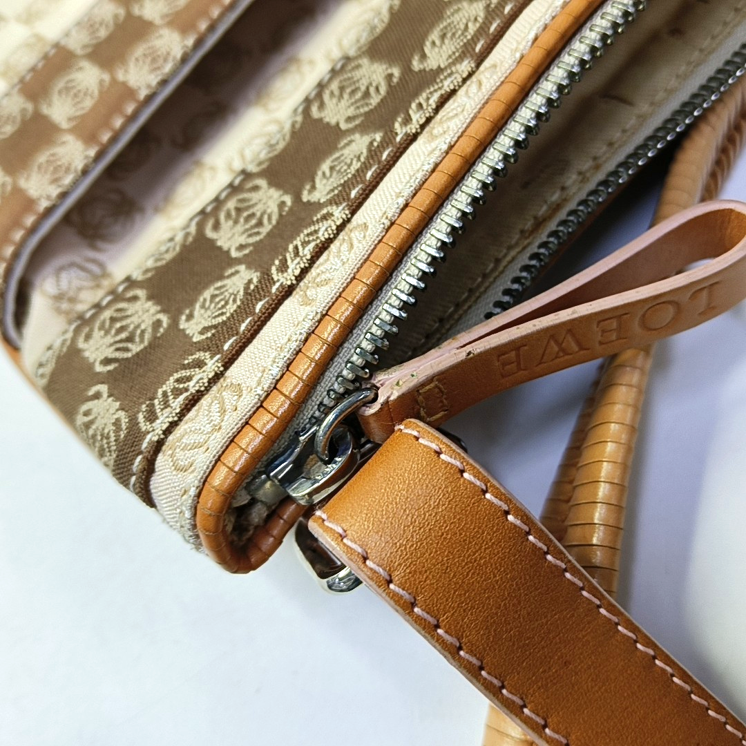 LOEWE Khaki canvas old flower floral single shoulder bag crossbody bag Silver Hardware Removable shoulder strap-(SKU)-944298233