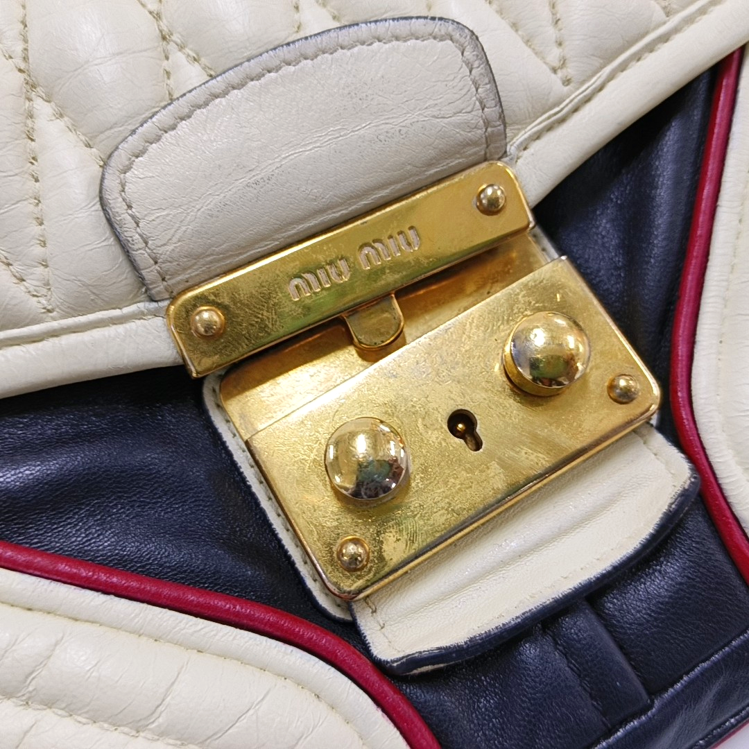 Miu Miu White Lamb Leather Quilted Shoulder Bag Tote Bag Golden hardware Removable shoulder strap-(SKU)-956072248