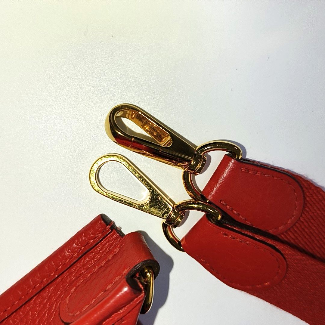HERMÈS Evelyne TPM Flag Red Clemence Cowhide Openwork Evelyne Single Shoulder Bag Sling Bag Gold Hardware D Removable Strap-(SKU)-963421290