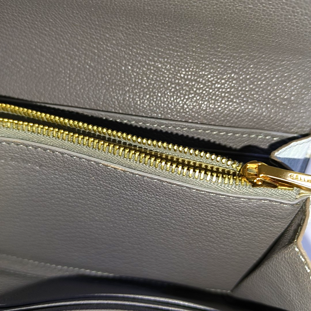 CELINE Light Blue Calfskin Wallet Golden hardware-(SKU)-940440188