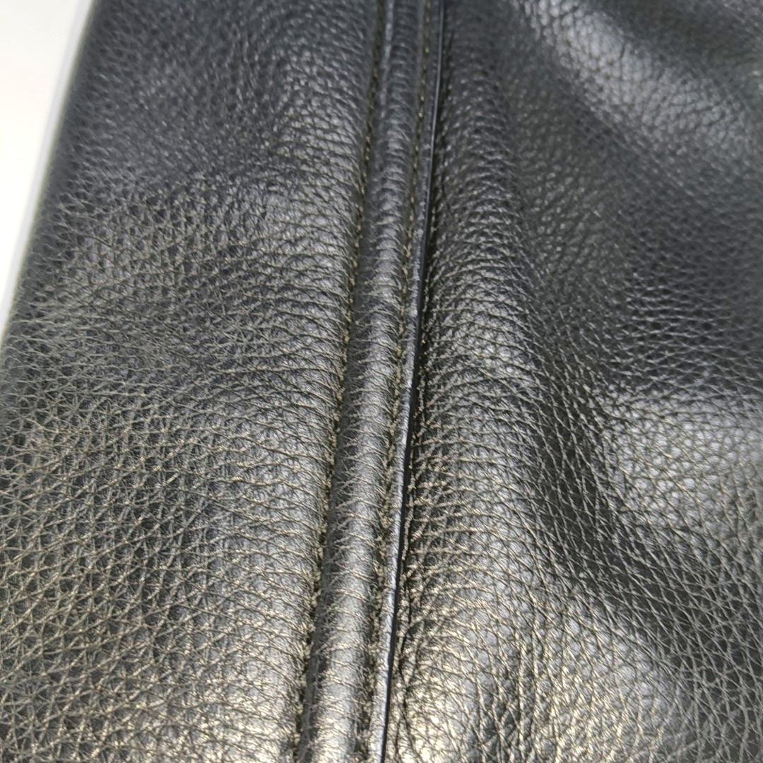 COCCINELLE Black Leather Single Shoulder Bag Golden hardware Removable shoulder strap-(SKU)-14421257