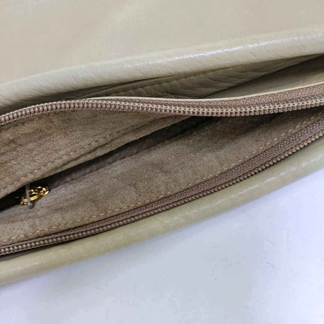 GUCCI Khaki Cowhide Handbag Golden hardware-(SKU)-958886469
