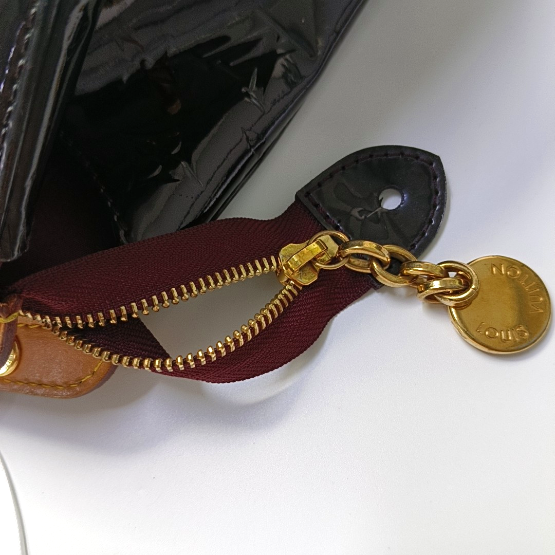 LOUIS VUITTON BREA Medium size Black Patent Leather Textured Doctor Bag Single Shoulder Handbag Golden hardware Removable shoulder strap-(SKU)-956672683