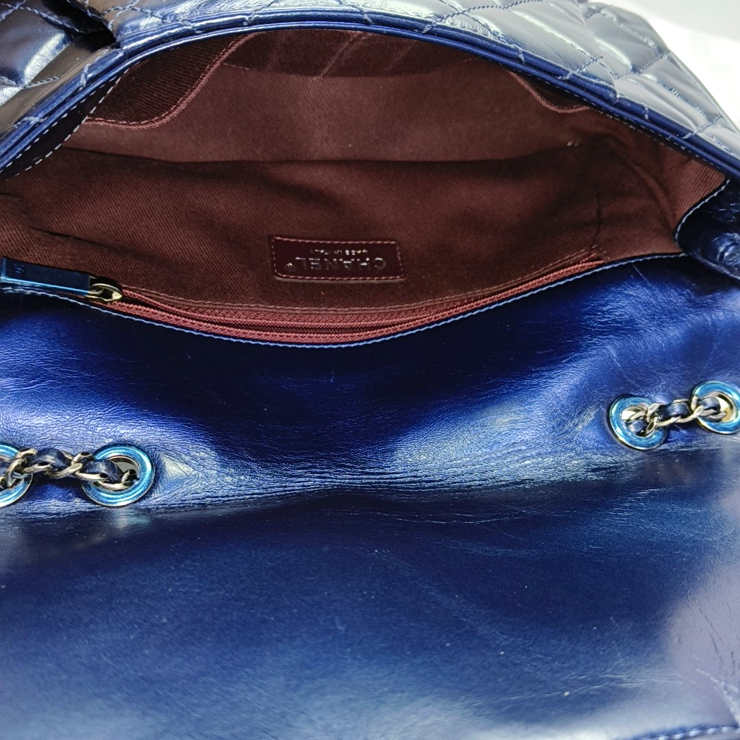 CHANEL CLASSIC FLAP Medium Dark Blue Calfskin Quilted Matelassé Shoulder Bag Rutenium Hardware 22 Clasp-(SKU)-946534415