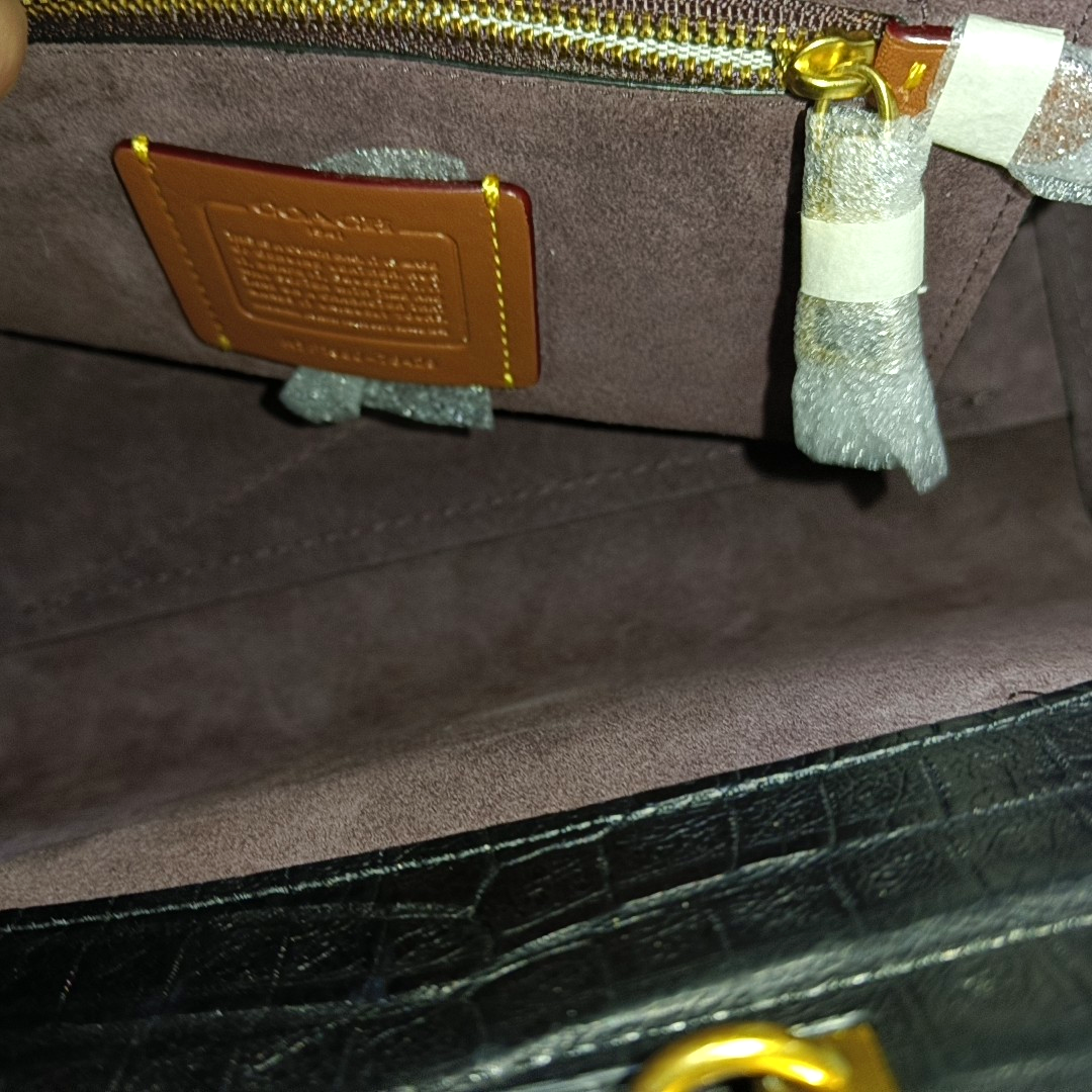 COACH TROUPE Black Leather Grooved Handbag Golden hardware-(SKU)-933725154
