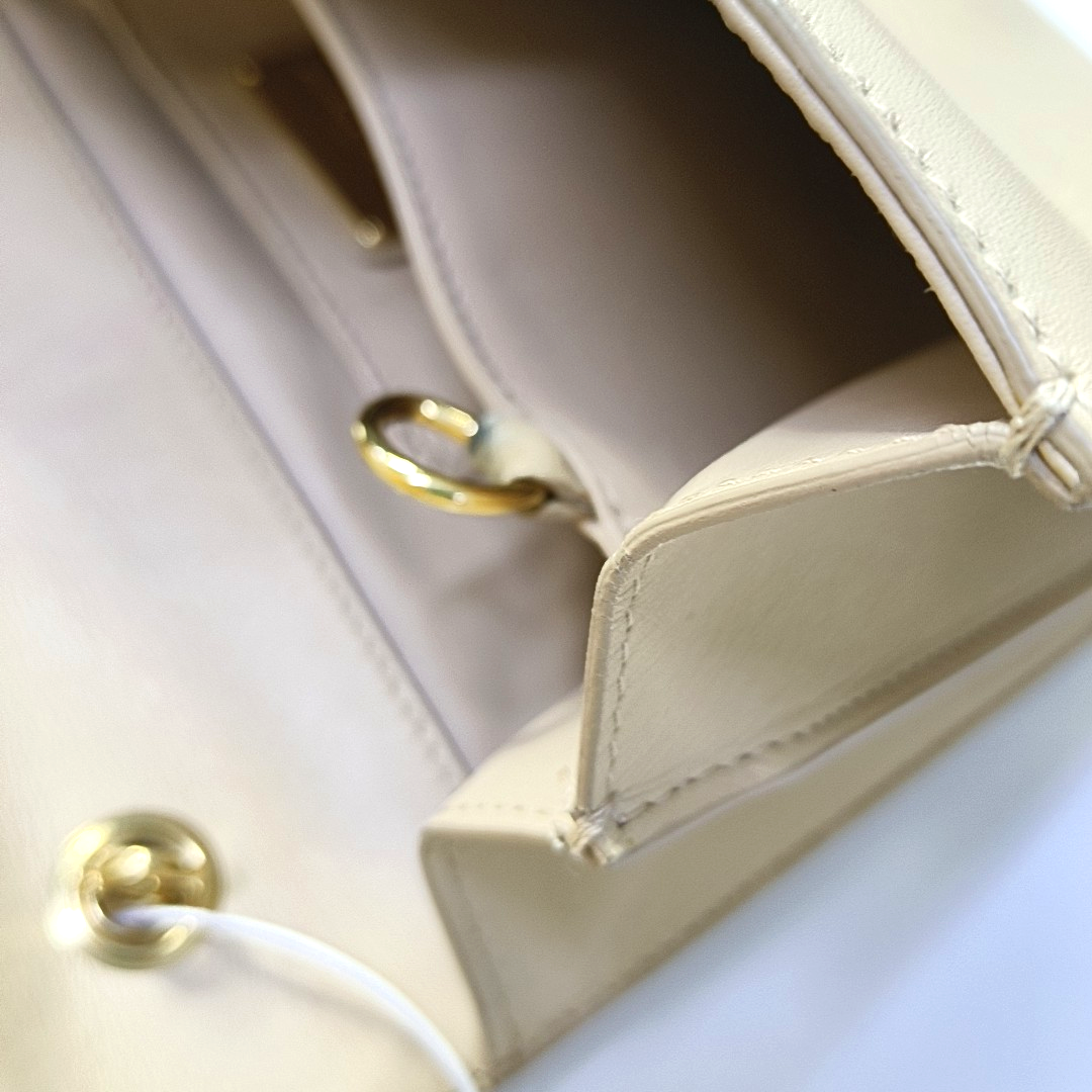 FERRAGAMO Thalia Khaki Calf Leather Crossbody Shoulder Bag Golden hardware Removable shoulder strap-(SKU)-943501059