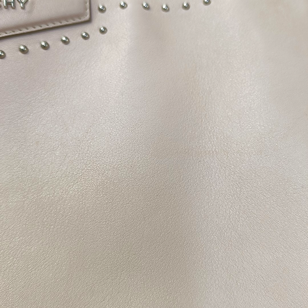 GIVENCHY Pink Cowhide Stud Handbag Silver Hardware-(SKU)-950713863