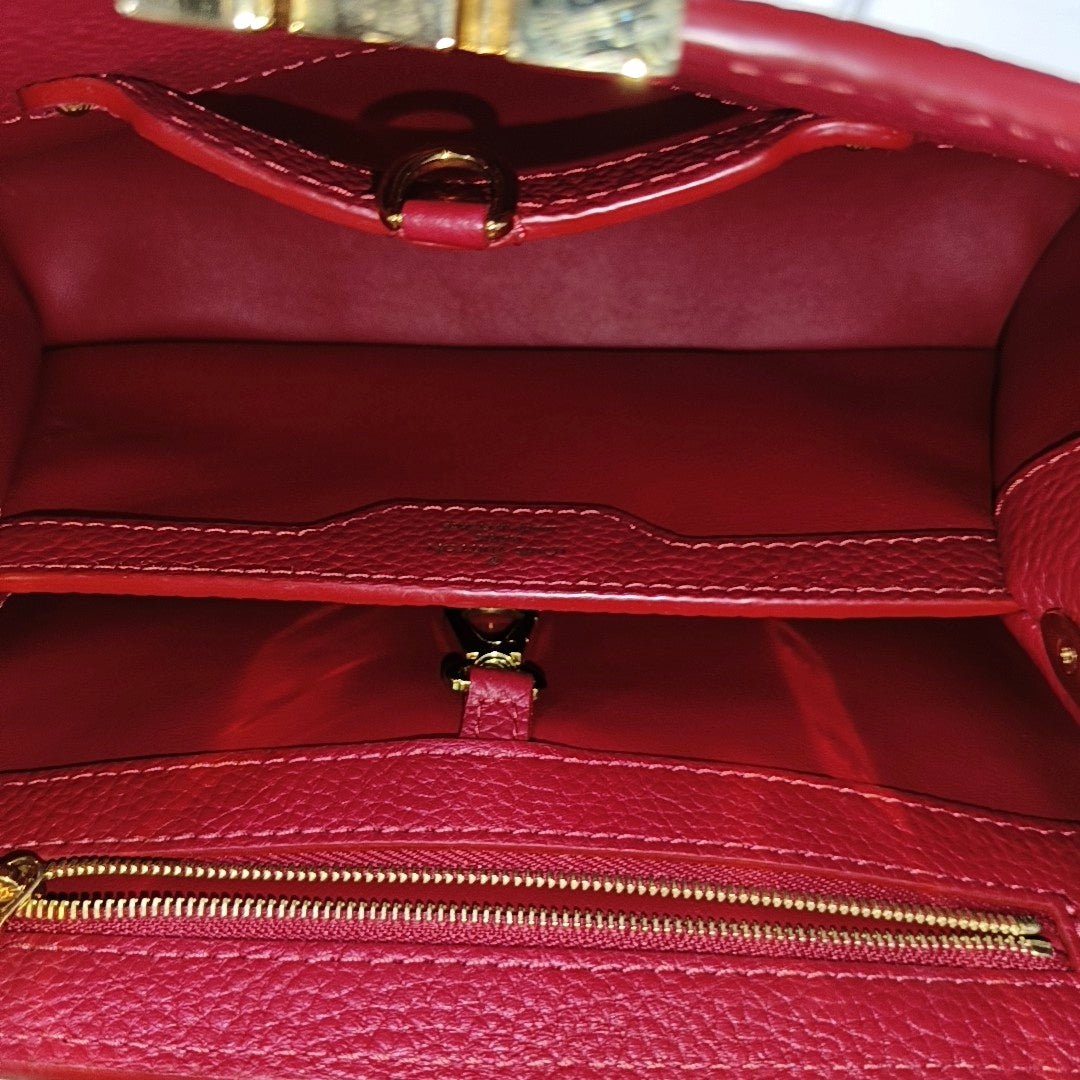 LOUIS VUITTON CAPUCINES BB Red Calfskin Single Shoulder Bag Handbag Crossbody Bag Gold Hardware Removable Shoulder Strap-(SKU)-969386488