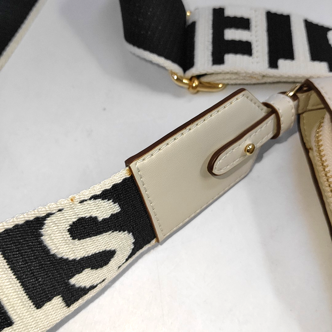 STELLA McCARTNEY Stella Logo White Leather Cutout Floral Crossbody Bag Single Shoulder Bag Golden hardware Removable shoulder strap-(SKU)-940252376